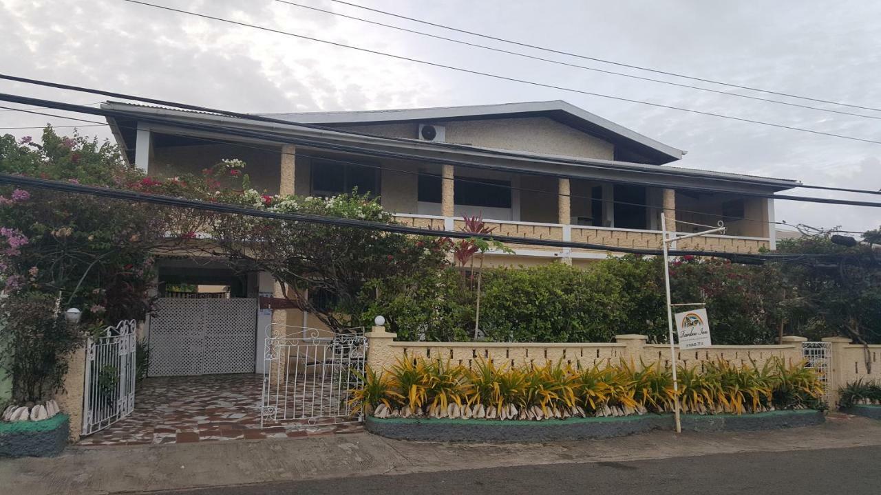 Rainbow Inn Grenville エクステリア 写真