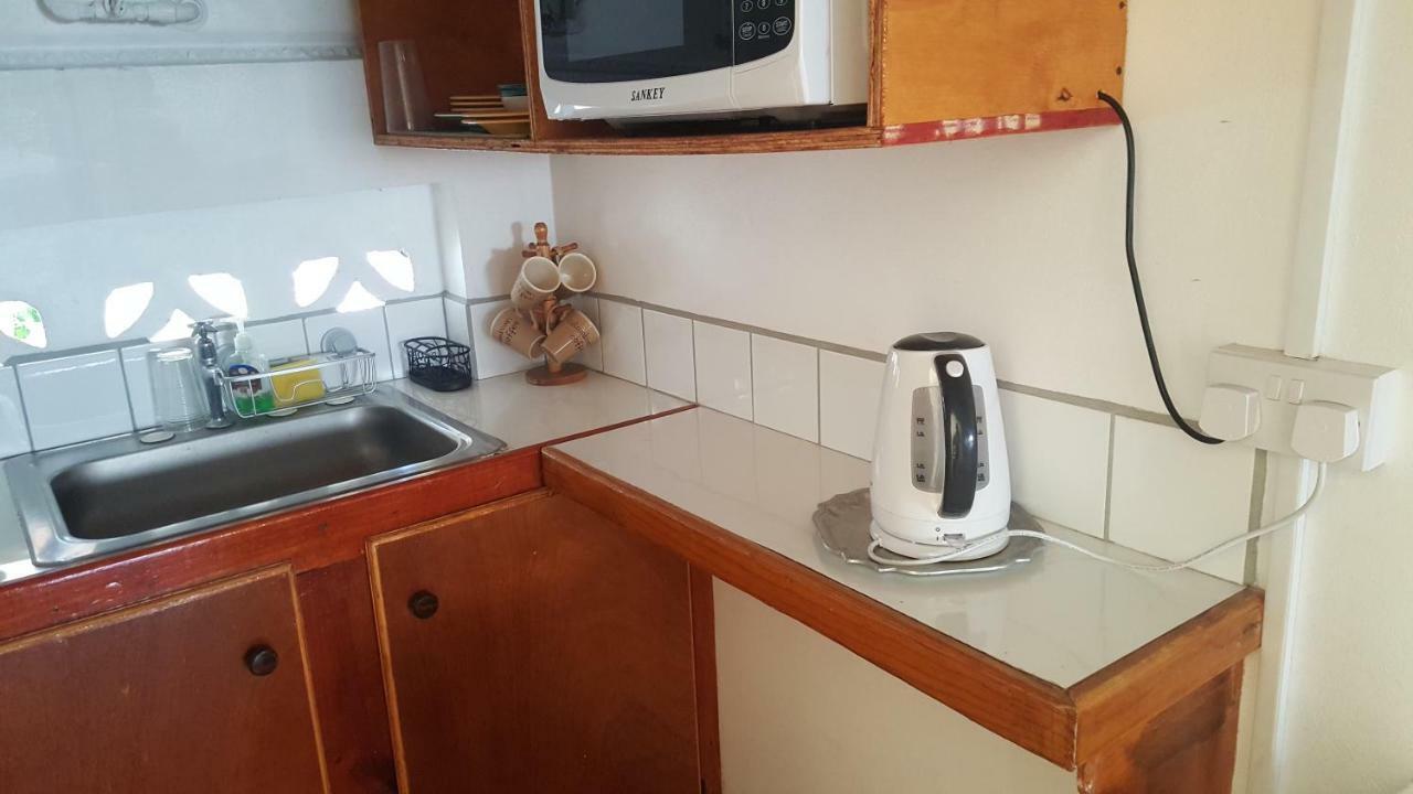 Rainbow Inn Grenville エクステリア 写真