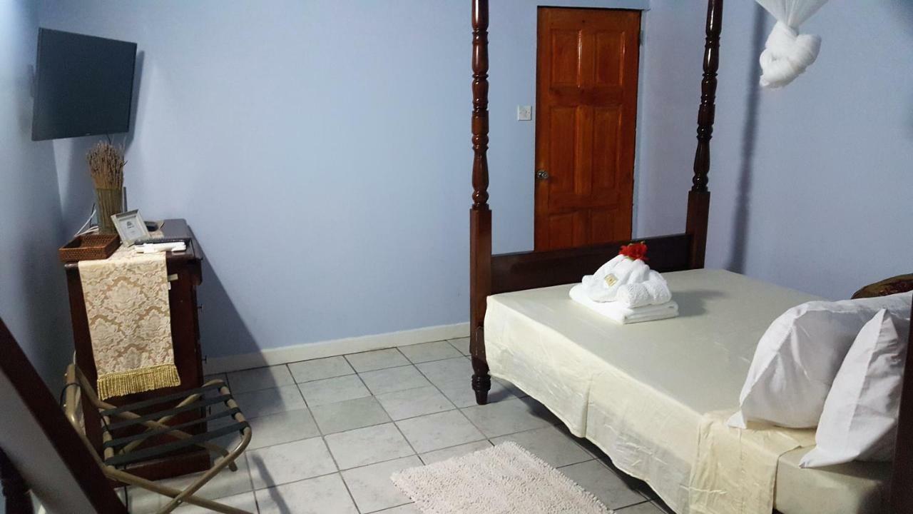 Rainbow Inn Grenville エクステリア 写真